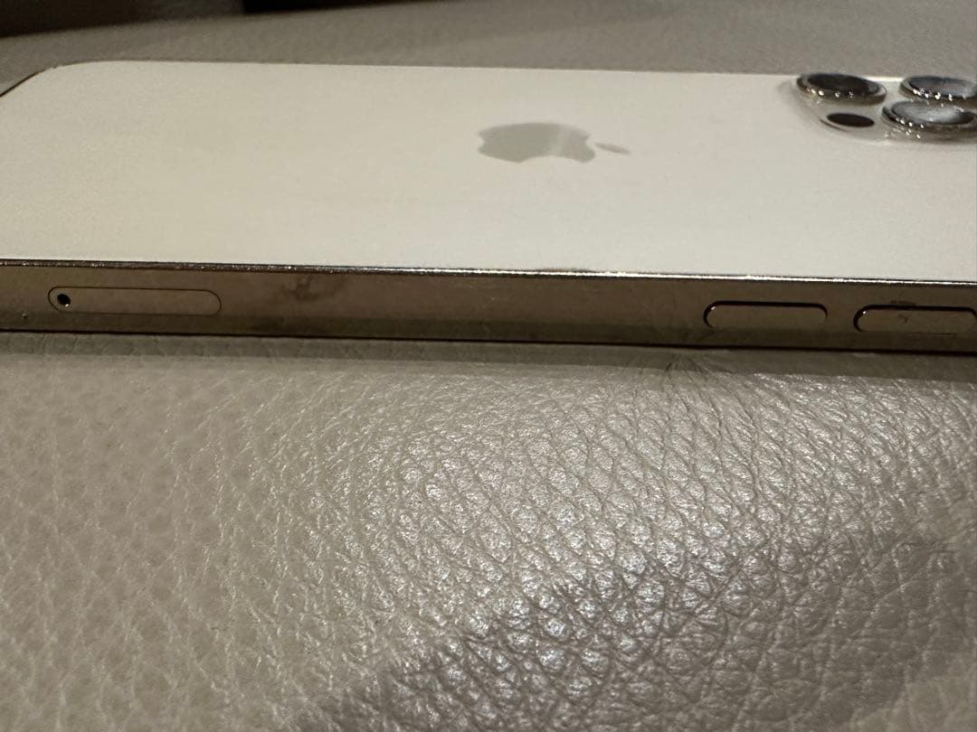 【お値下げしました】Apple iPhone 12Pro ゴールド本体