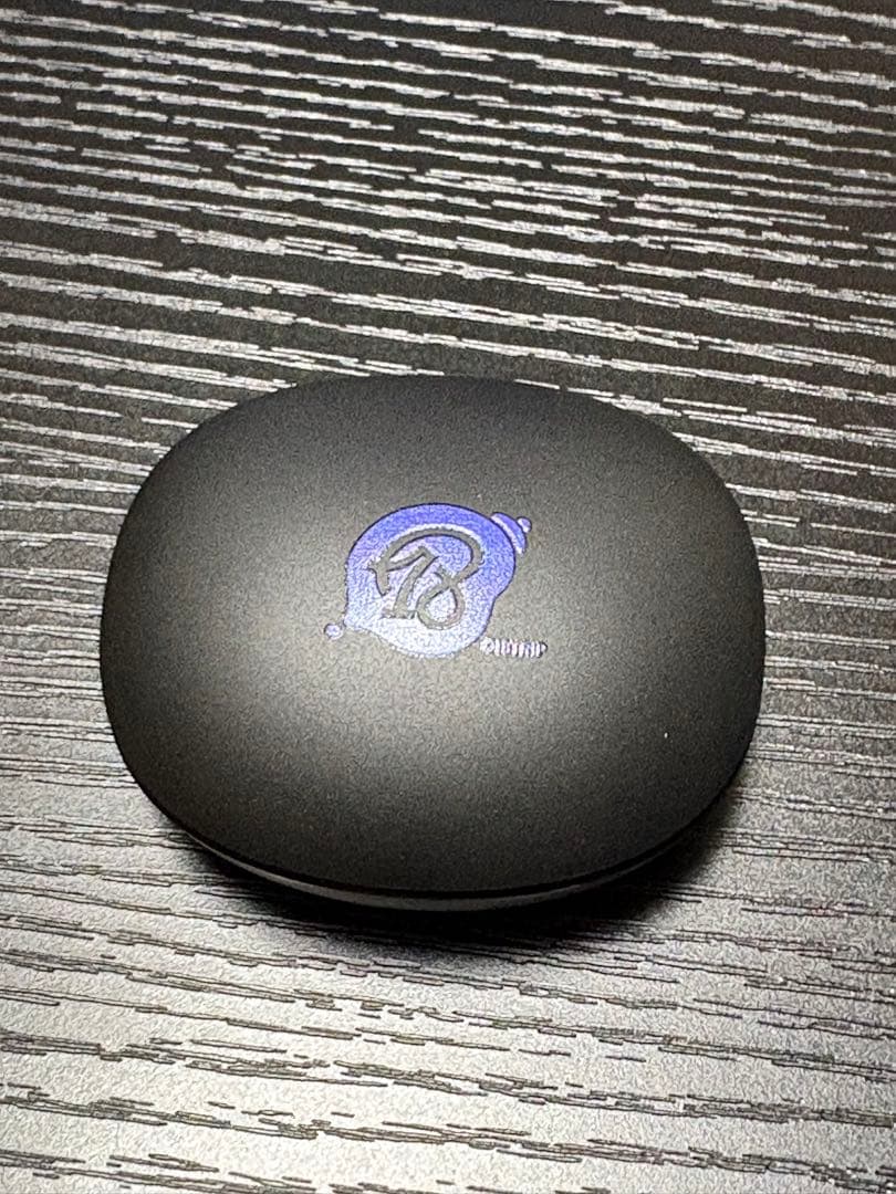 蜂乃屋凪コラボ　ワイヤレスイヤホン