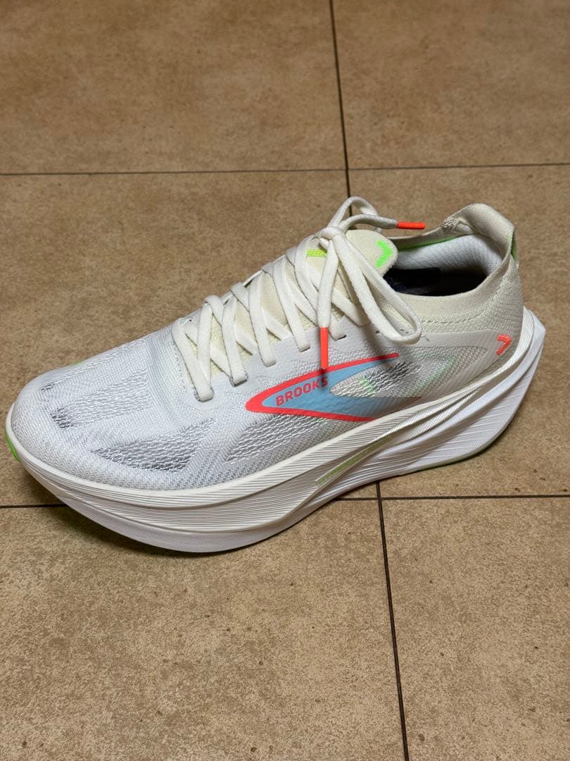 〔27.0cm〕 ブルックス ハイペリオンマックス 3