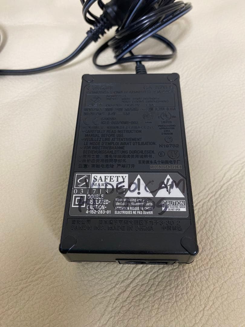 Canon HD ビデオカメラ 本体 レッド