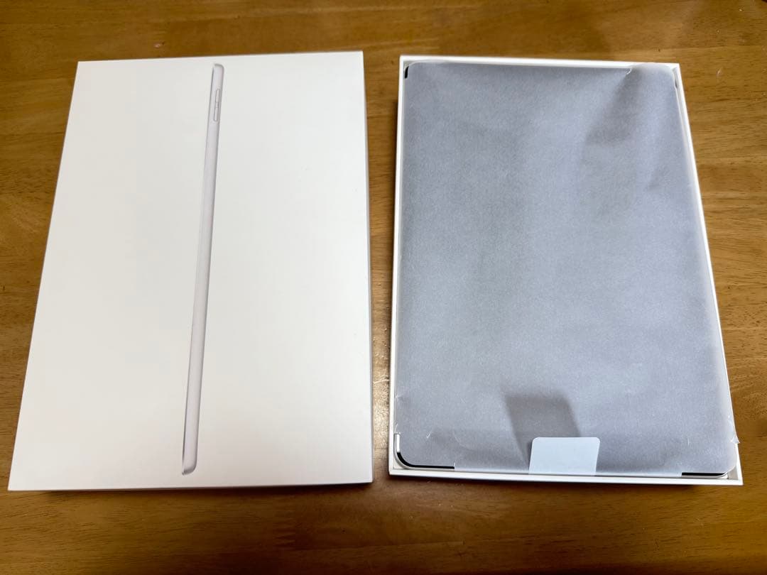 Apple iPad (第9世代) Wi-Fiモデル　256GB シルバー