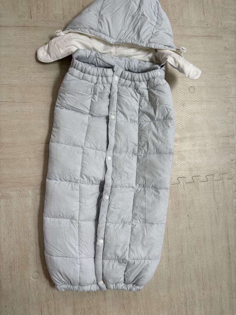 グスケット　抱っこひも防寒ケープ