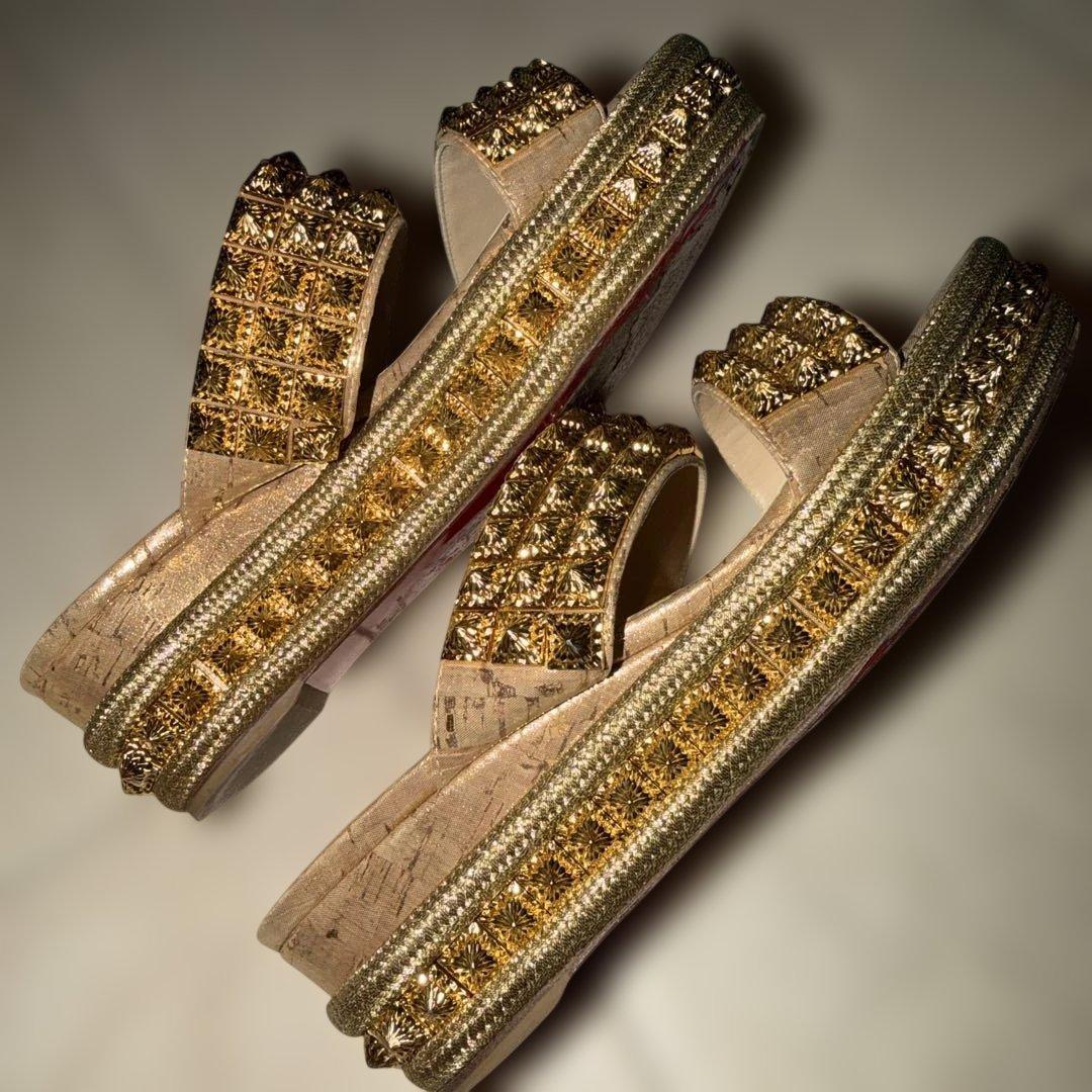 クリスチャンルブタン　ゴールド　サンダル　37