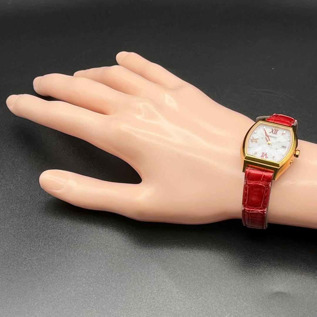 稼動 腕時計　SEIKO lk セイコー　ルキア　電波ソーラー　フラワー　D75