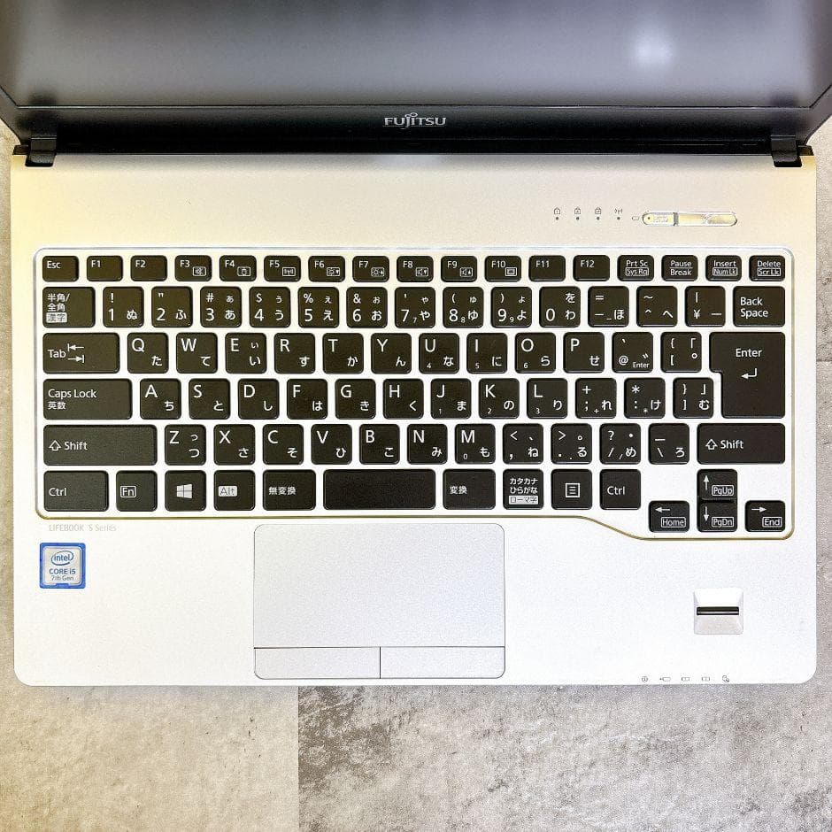 小型軽量❣ｉ5＆SSD搭載で快適✨カメラ付き フルHD 薄型 Windows11