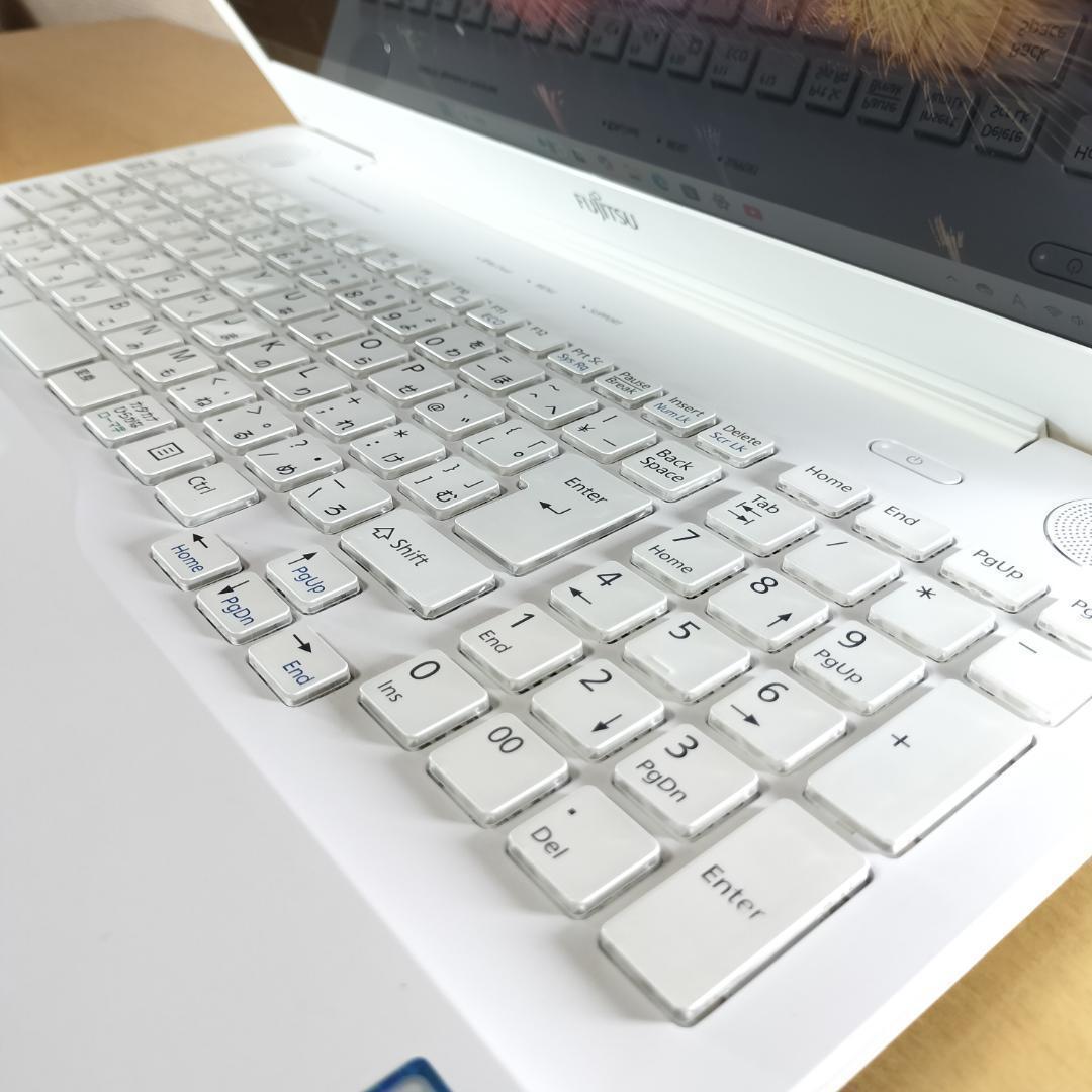 ノートPC i7 メモリ16GB Windows11 新品 SSD 富士通 美品