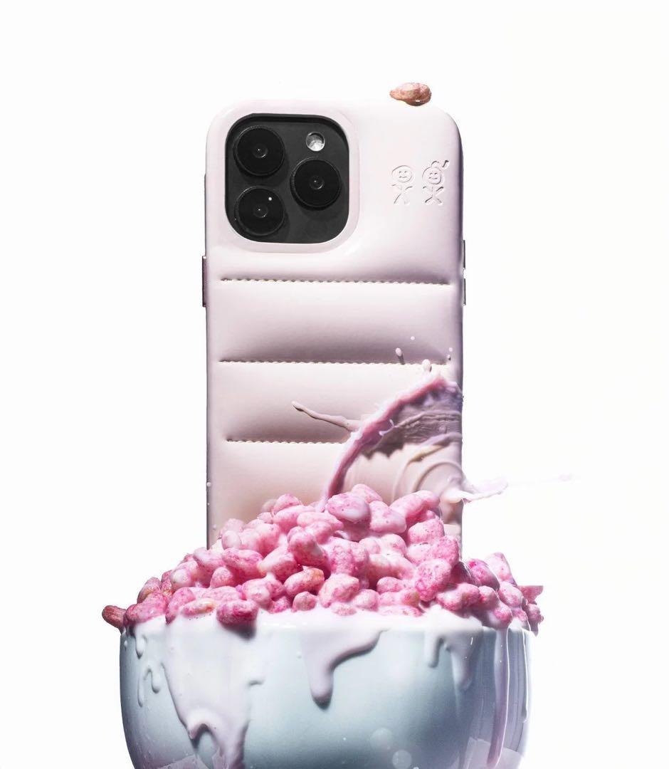 アーバン・ソフィスティケーション iPhone17Pro ケース ストロベリー