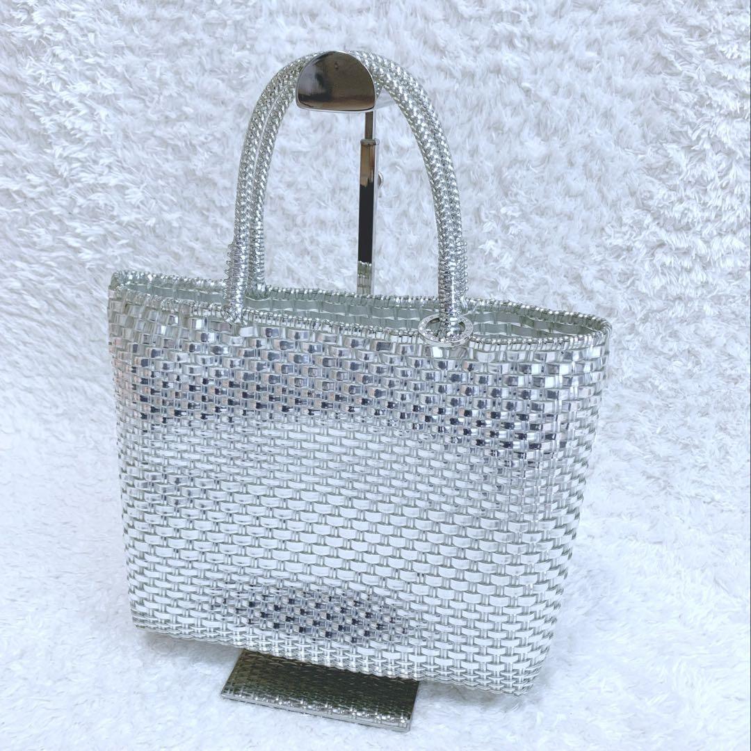 ほぼ未使用♪ ANTEPRIMA イントレッチオ シルバー スモール