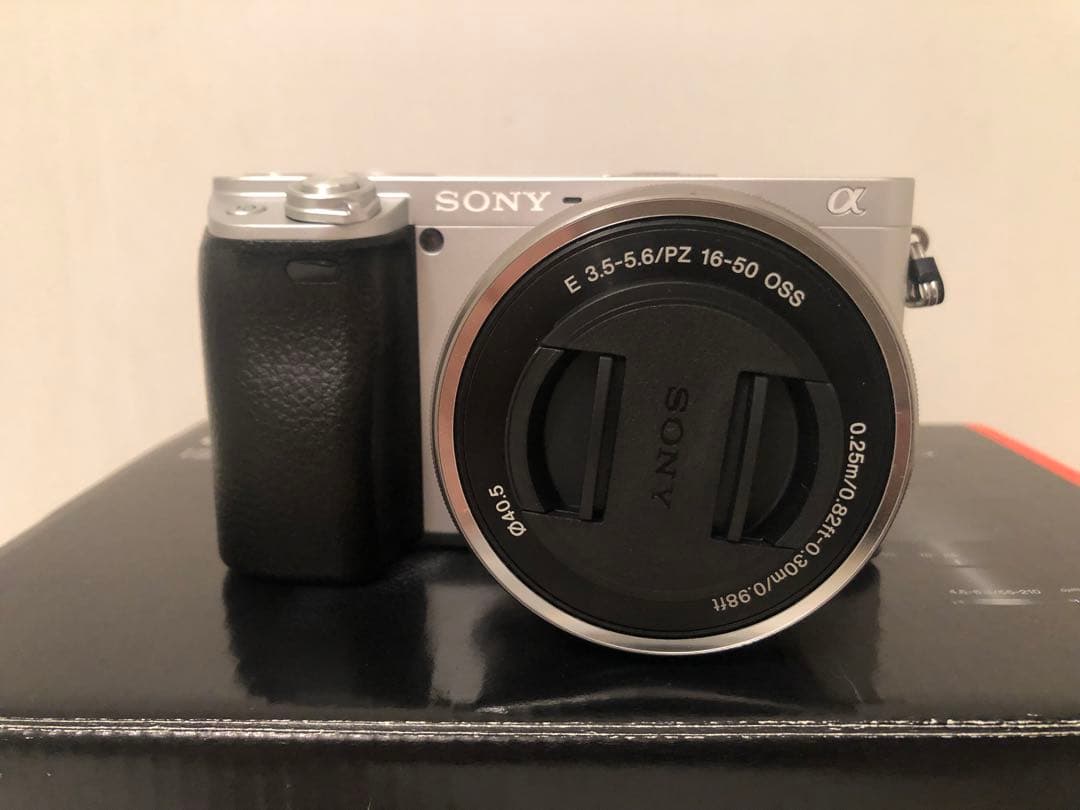 SONY α6400 ミラーレスカメラ ダブルズームレンズセット展示品