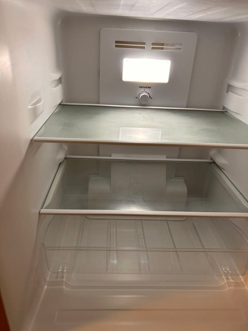 引取希望！ハイアール　2022年式！ホワイト冷蔵庫 LEDライト付き 上開き