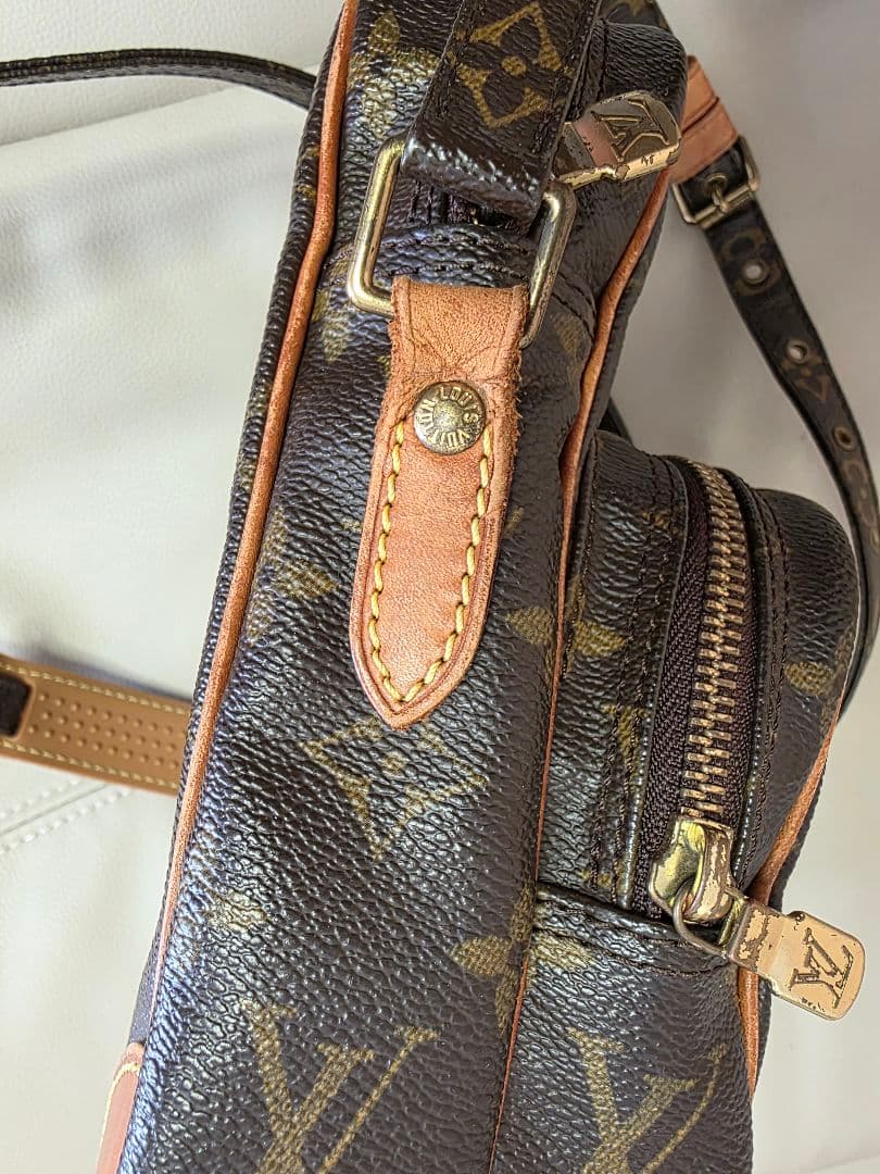 Louis Vuitton ルイヴィトン アマゾン モノグラム ショルダーバッグ