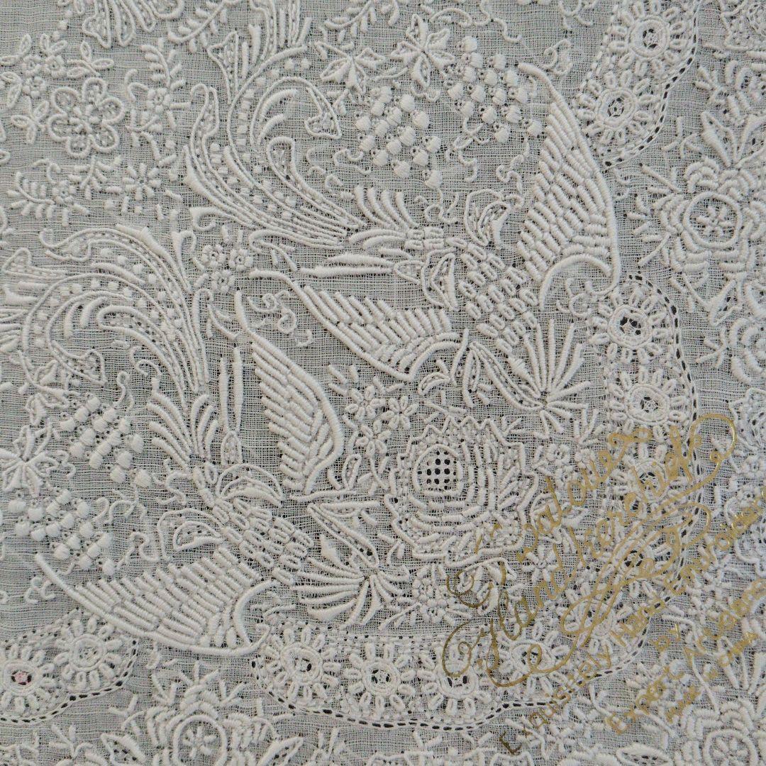 期間限定お値下げ（新品未開封）スワトウ花柄鳳凰刺繍 ハンカチ