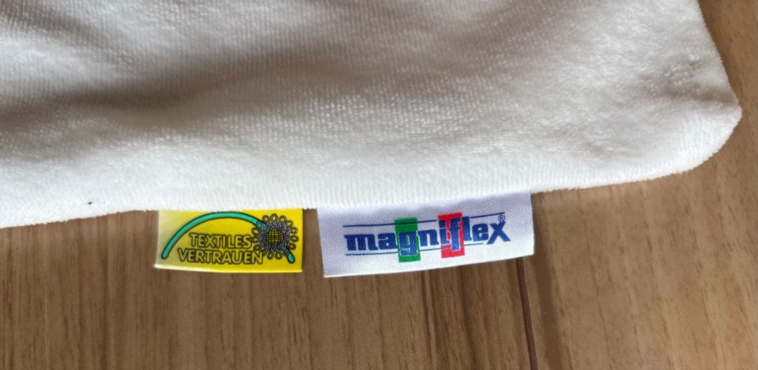 マニフレックス ピローグランデ　（ホワイト）