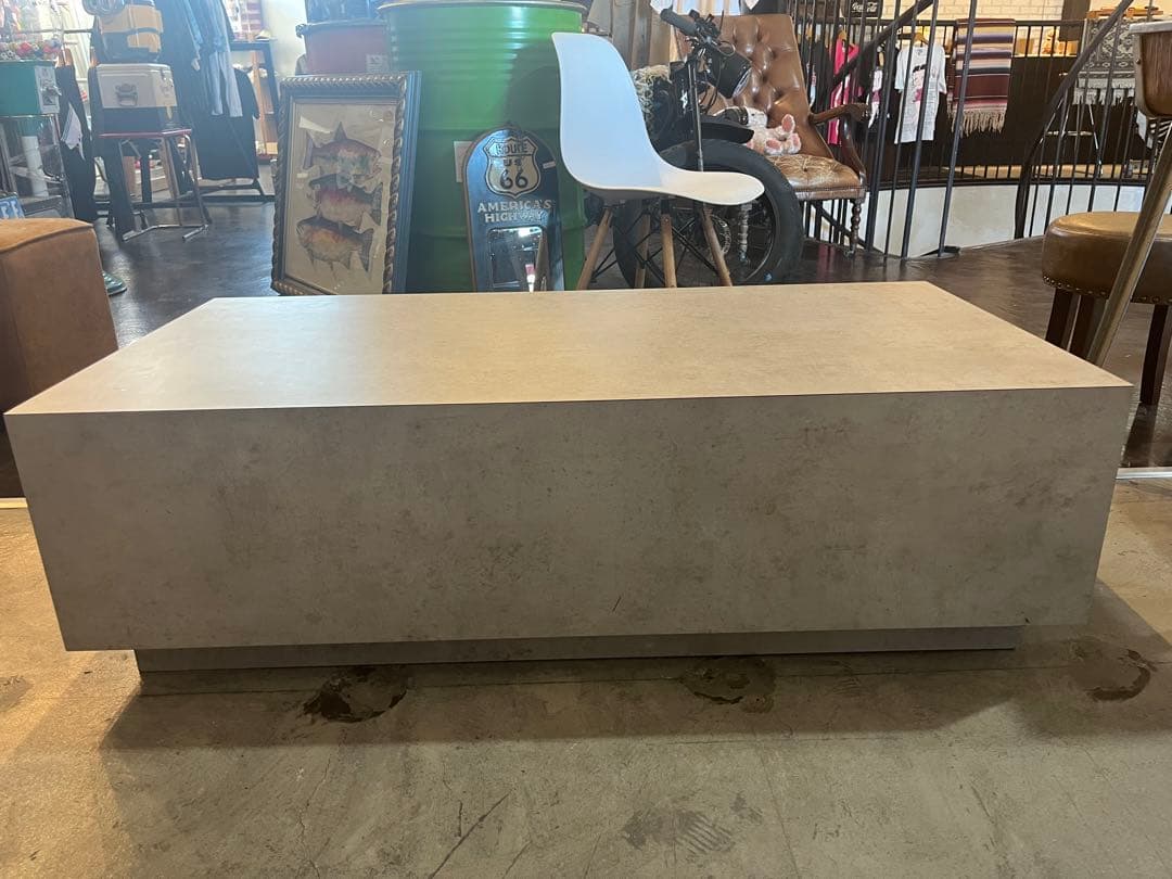 コンクリート調　ローテーブル