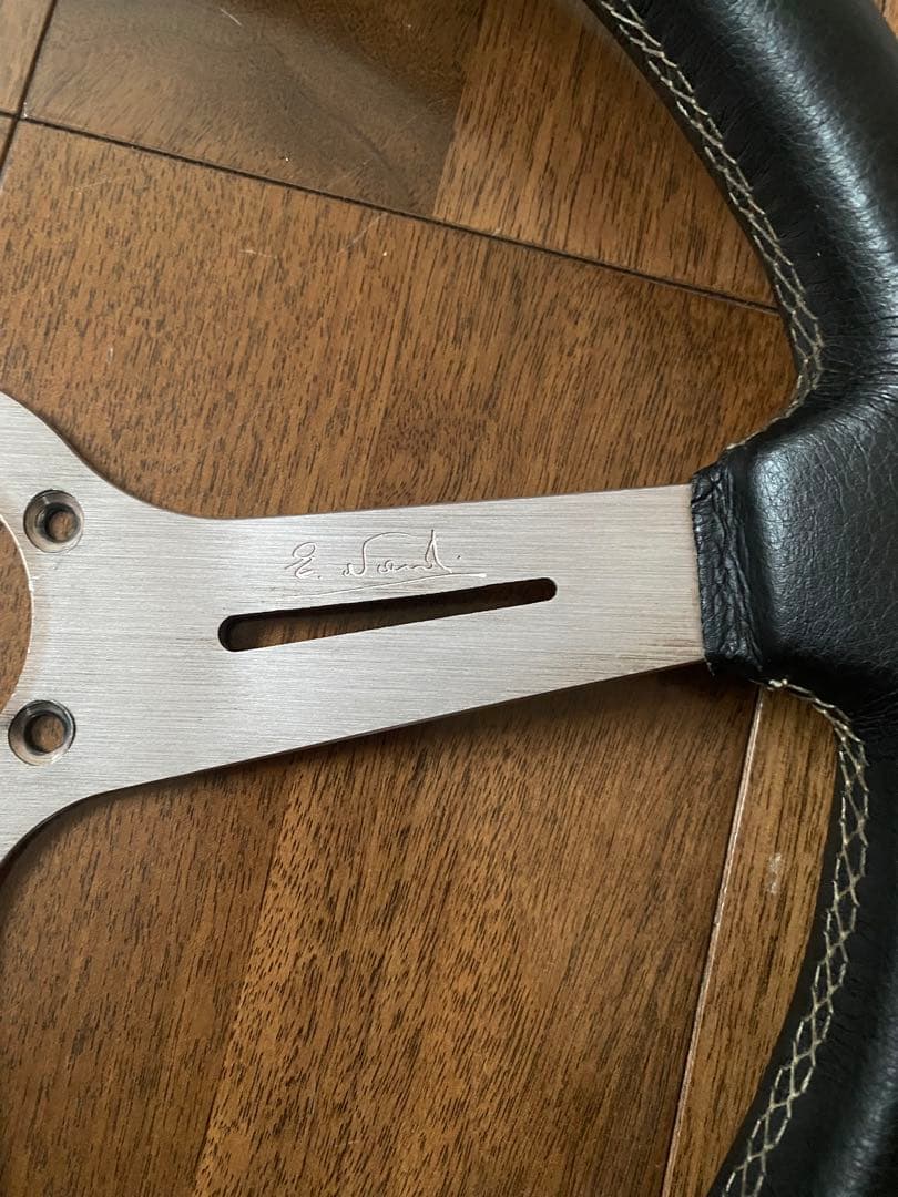 ナルディー　ステアリングホイール イタリア製