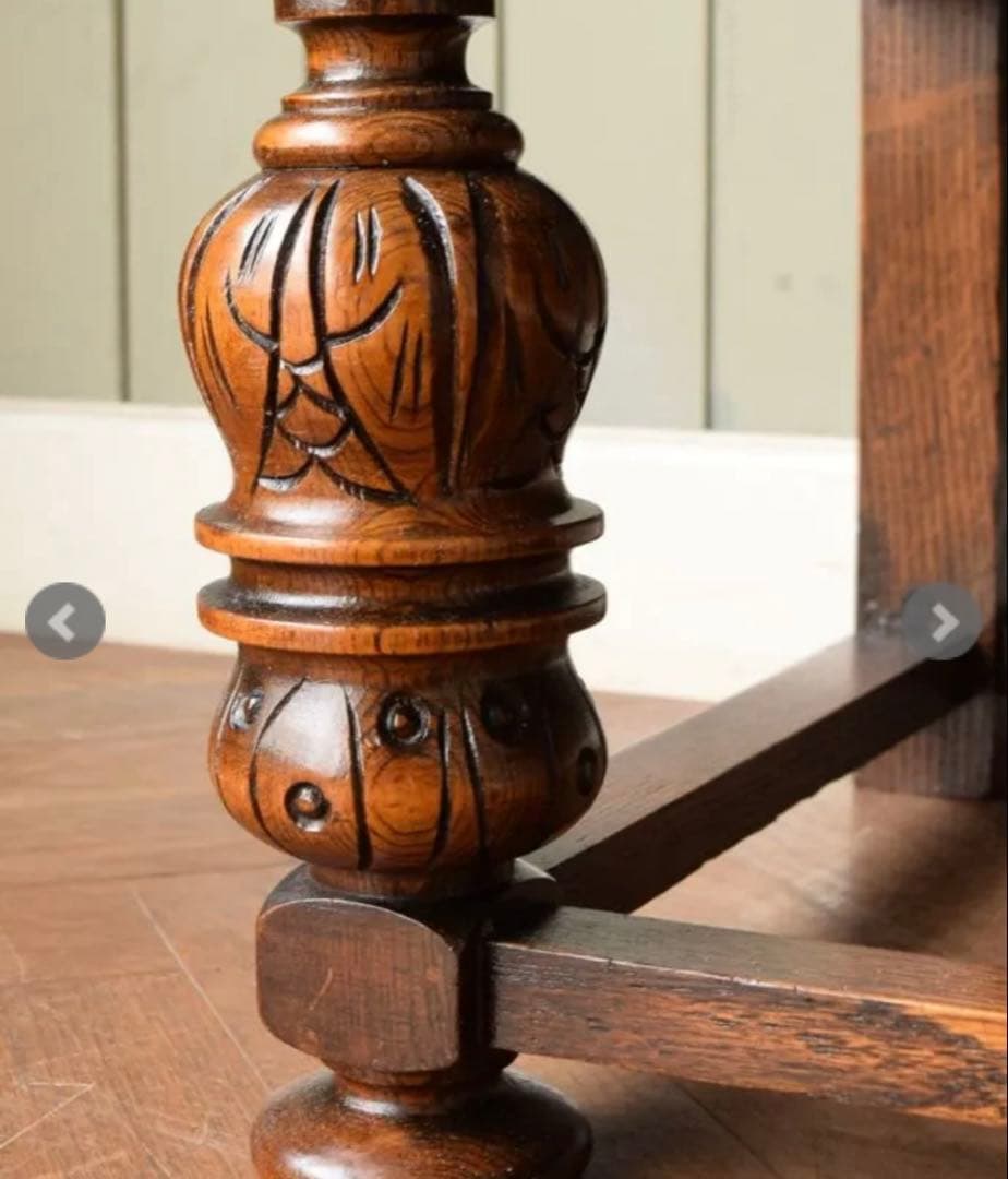 イギリスから届いたアンティークの本棚付きデスク、ビューロー