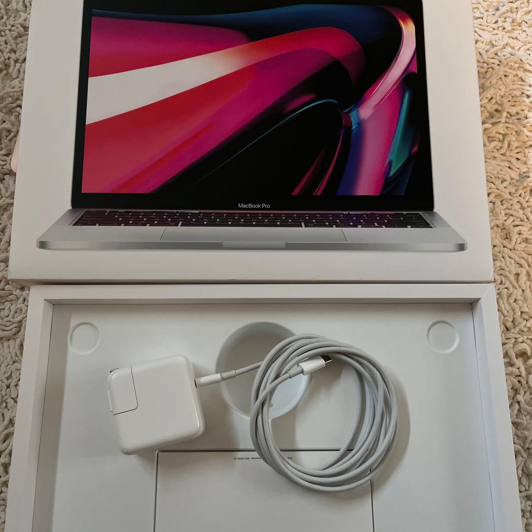 Apple MacBook Model# A2338 13インチ ゴールド