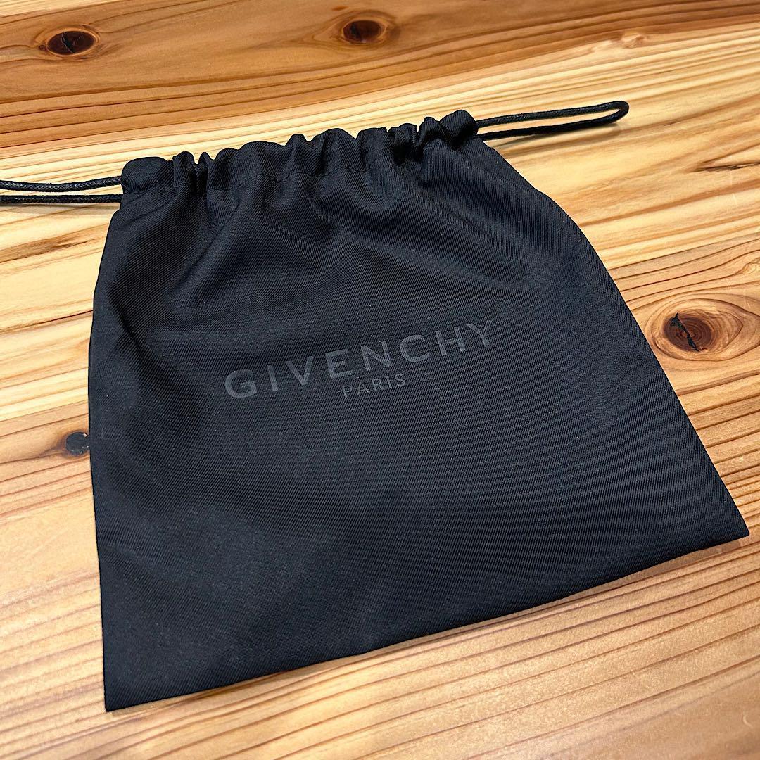 GIVENCHY ストラップ キーホルダー キーリング ロゴ チャーム