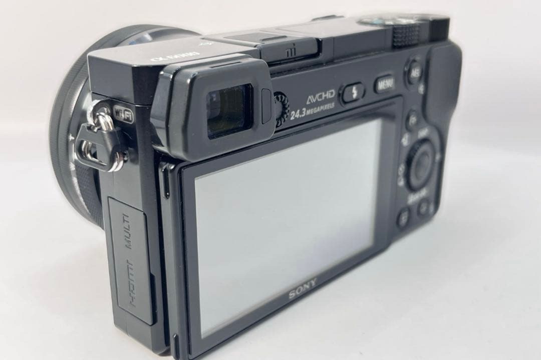 美品 SONY α6000 ブラック レンズキット 16-50mm 標準ズーム