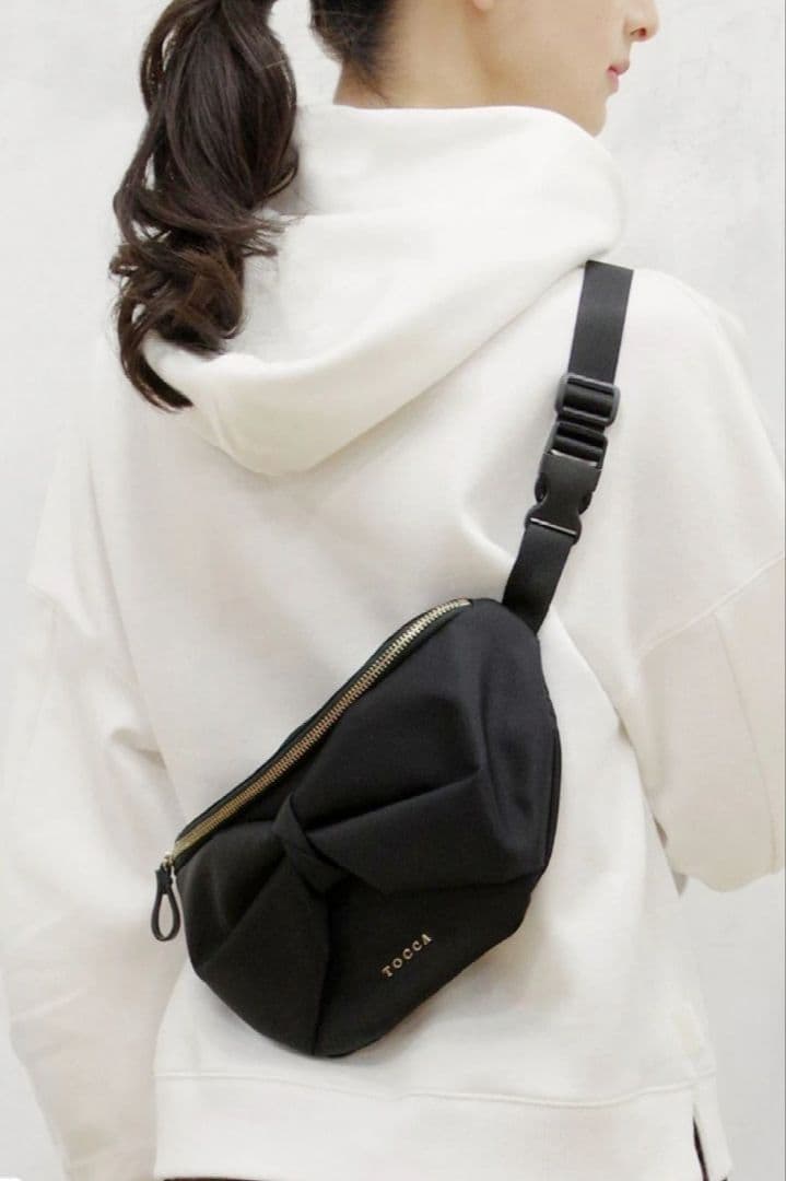 TOCCA 撥水RIBBON KNOT BODY BAG ボディバッグ