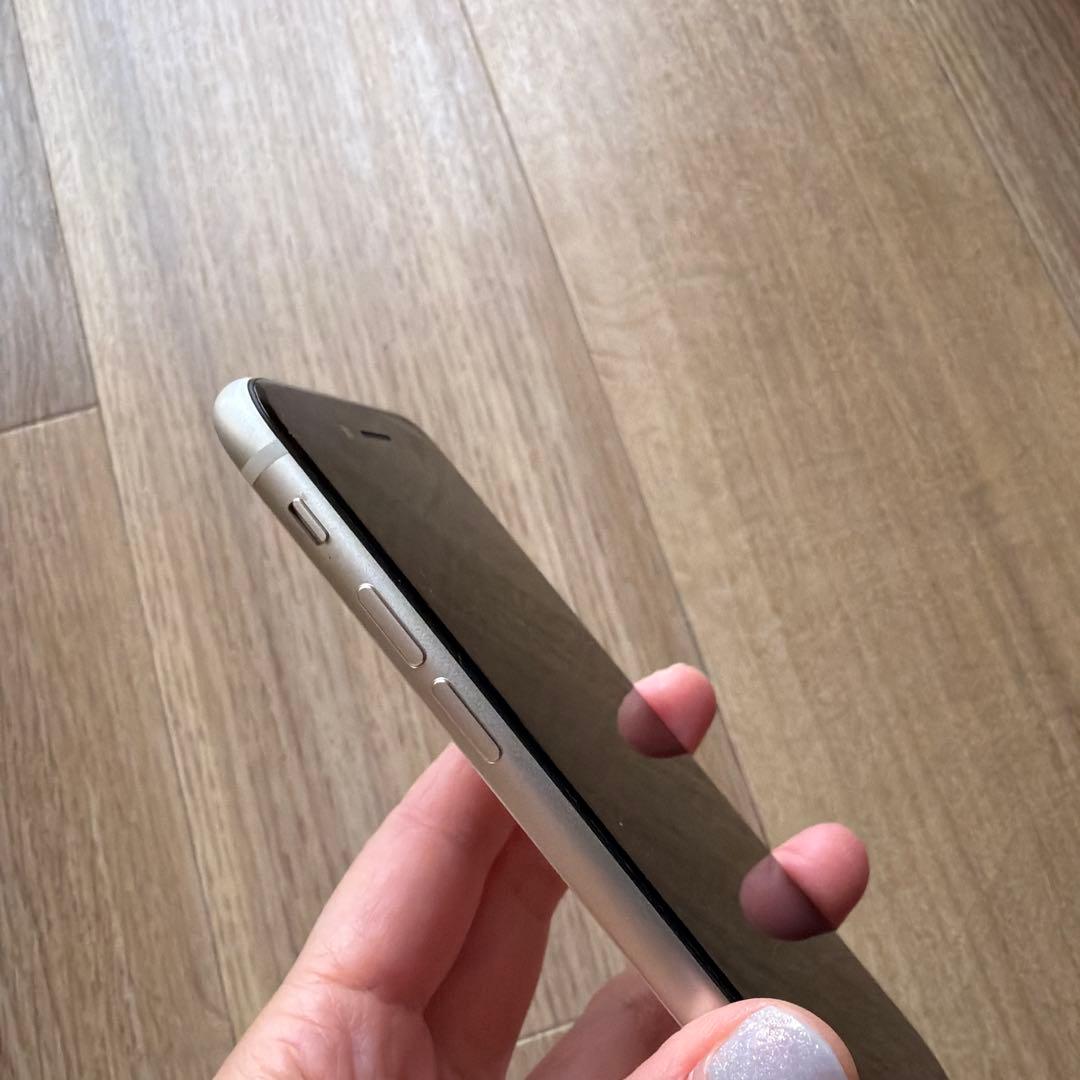 iPhone SE 第3世代 スターライト　SIMフリー　128GB 美品